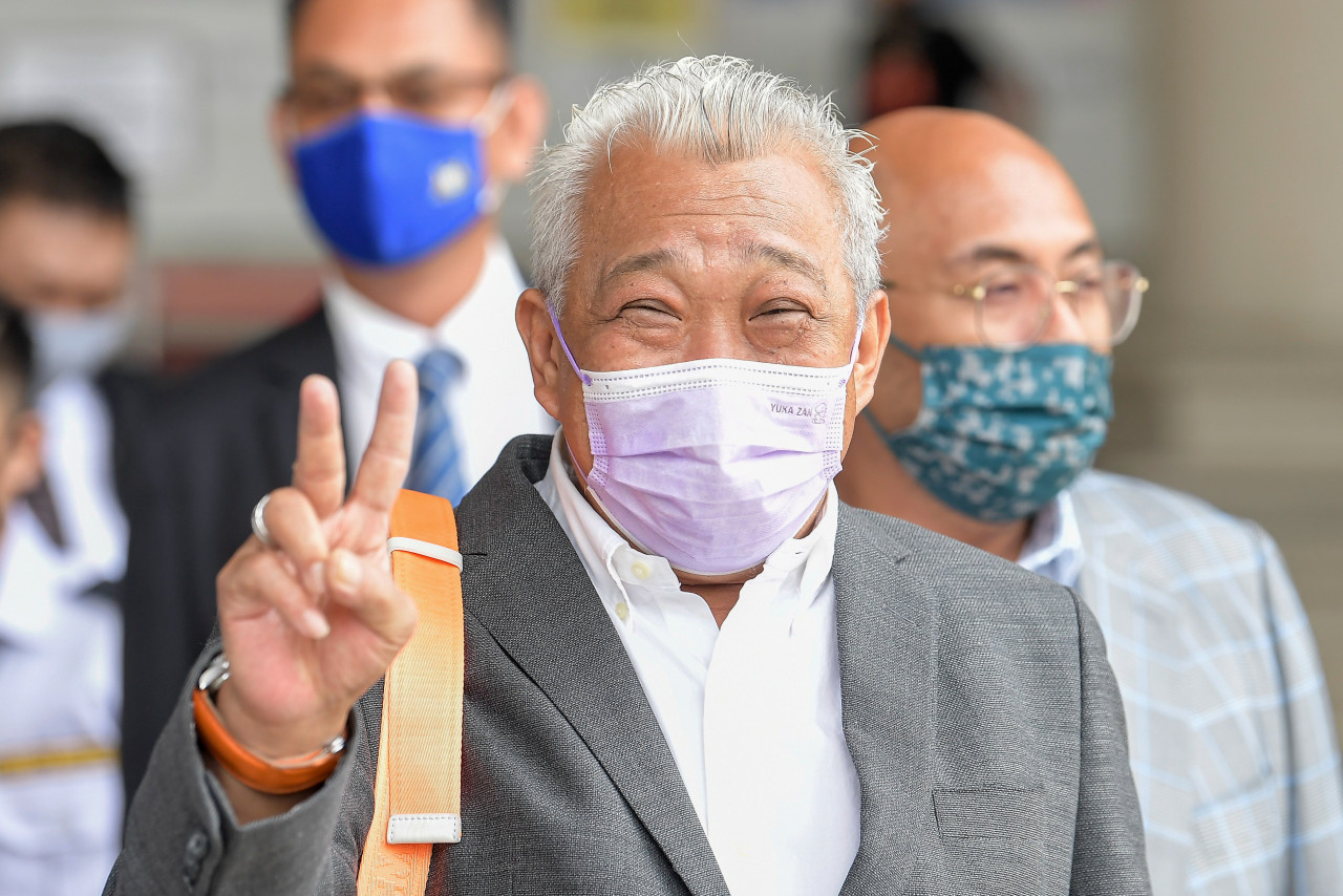 Sabah Umno chief Datuk Seri Bung Moktar Radin says the political situation in Sabah is fluid and collaborating with Warisan could tip the political balance in the state. – Bernama pic, May 8, 2021