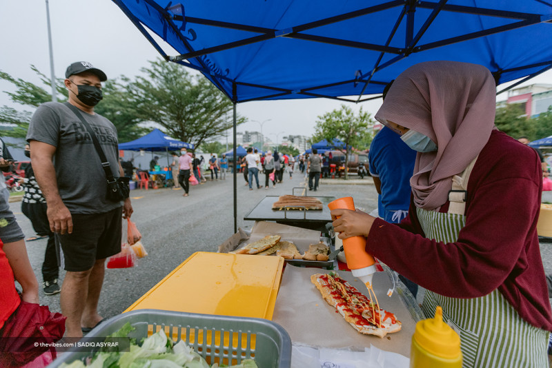 Melaka Ramadan bazaars get green light to open till 2am