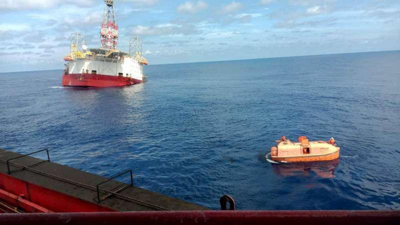 101 workers rescued from tilting Bintulu oil rig