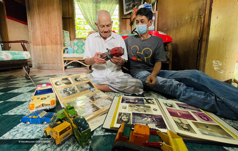 Love transcends: how a Chinese family cares for their Malay neighbour