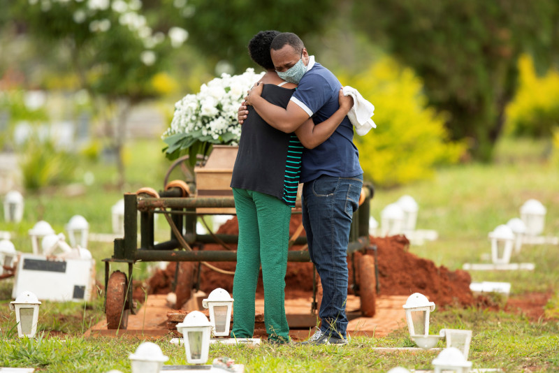Brazil’s Covid-19 deaths top 400,000 amid vaccine shortages