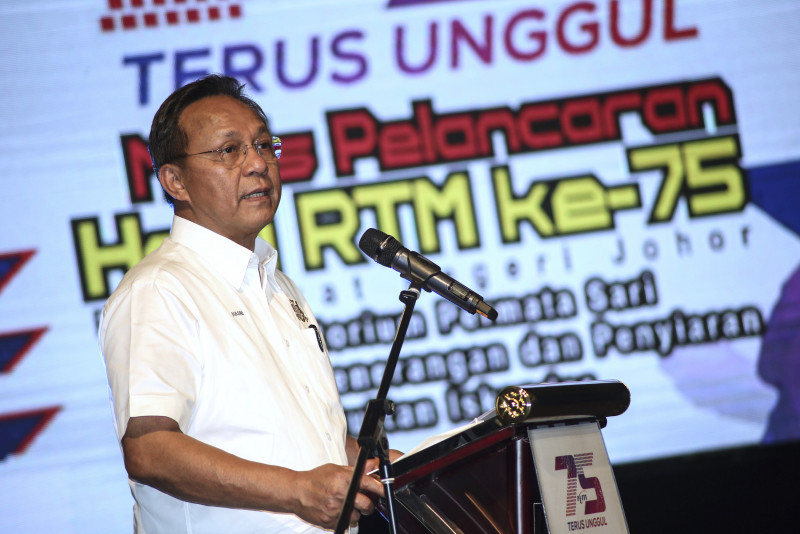 Johor Umno guarantees support for Perikatan