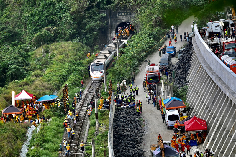 Taiwan mourns dozens killed in train crash as death toll set to rise