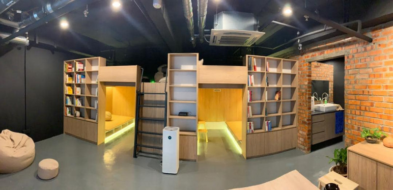 Capsule-inspired book cafe in town