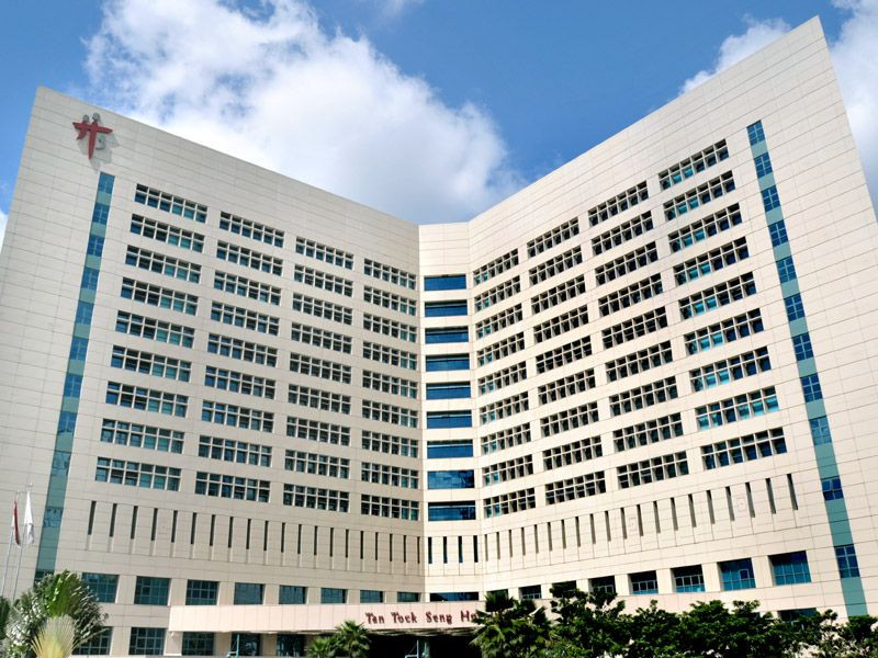 Vaccinated M’sian doctor among Singapore’s new Covid-19 cases