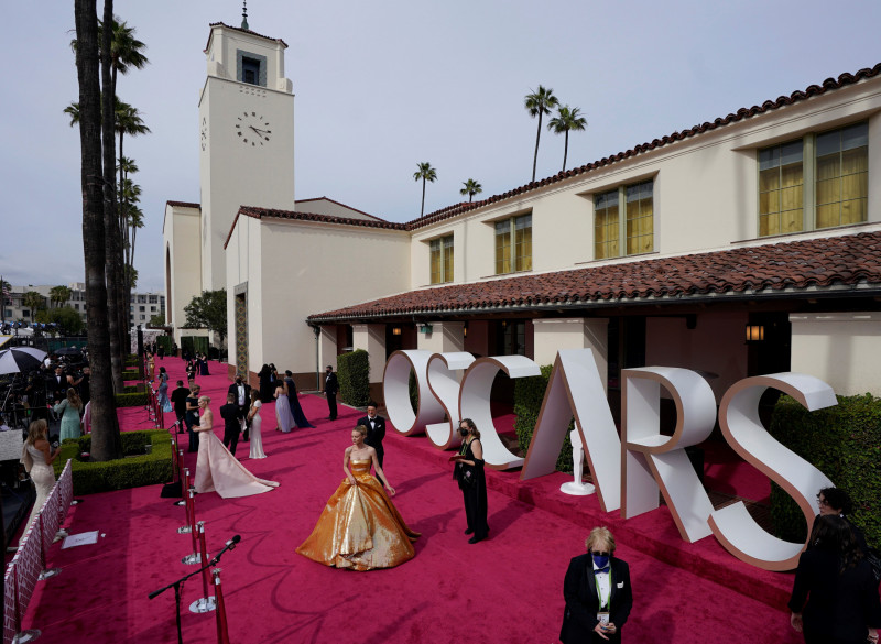 Oscars red carpet: Hollywood stars ditch hoodies, PJs for glamour