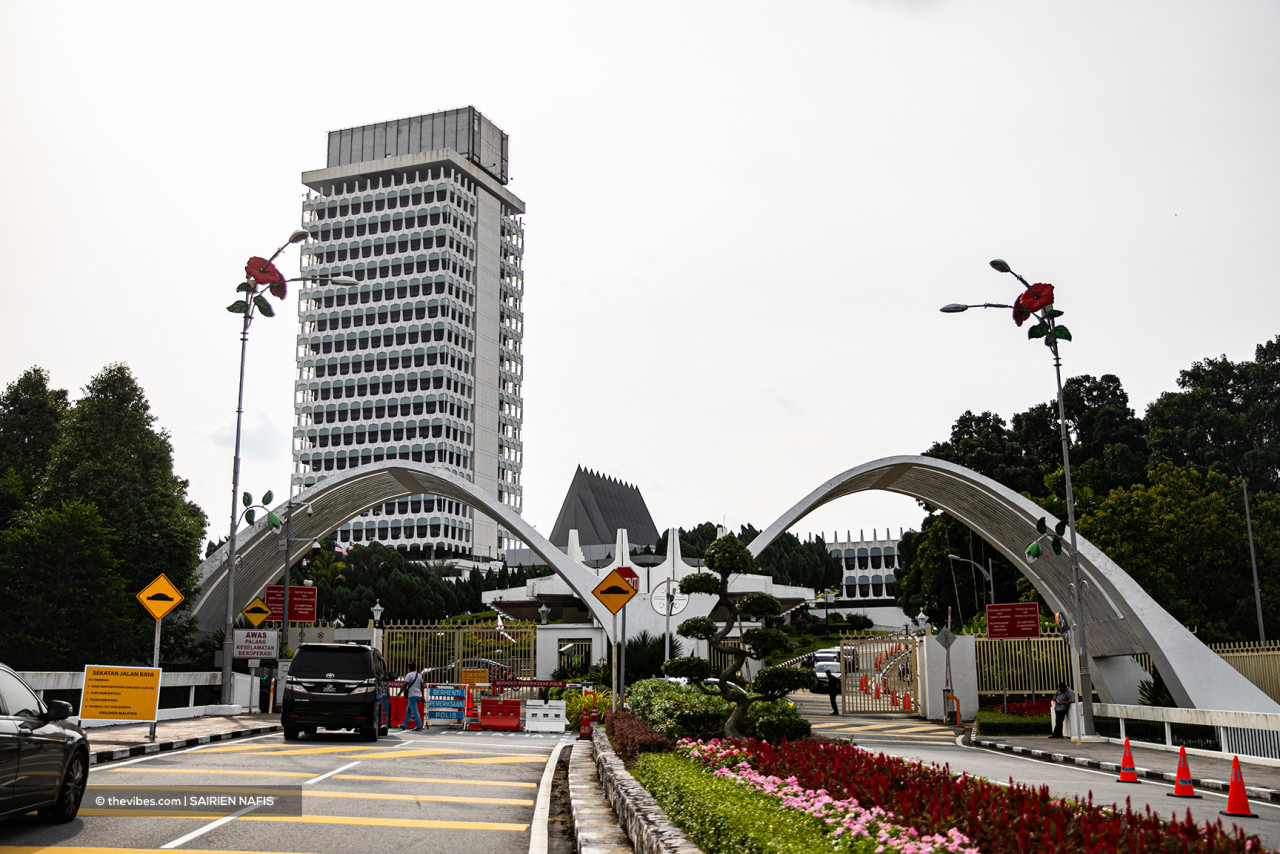 On March 22, the Dewan Rakyat approved amendments to the Employment Act 1955 (Act 265), which among other things, proposed for paternity leave to be increased to seven days from three days.  – The Vibes file pic, April 3, 2022