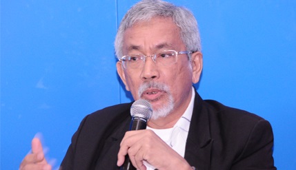 Teachers and other education staff must already be vaccinated before they are allowed on school grounds should in-person classes resume as planned, says National PTA president Assoc Prof Datuk Mohd Ali Hassan. – ukm.my pic, August 11, 2021