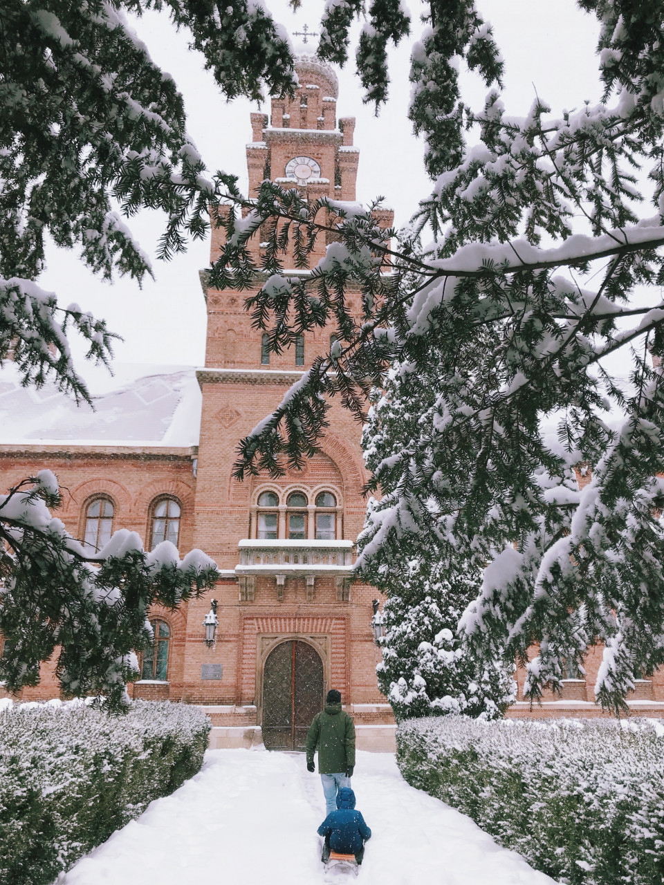 Chernivtsi University in the winter. – Viacheslav Melnychuk/ Ukraine Now pic