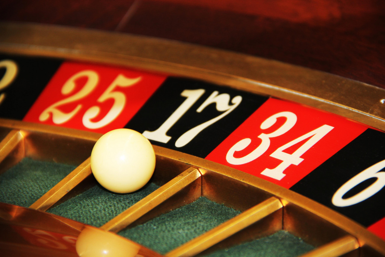 Las Vegas’ hot streak points to a renewed confidence in the safety of piling onto slot machines and roulette tables, even as the Delta variant spreads and Nevada has had to reimpose indoor mask mandates. – Pixabay pic, August 29, 2021
