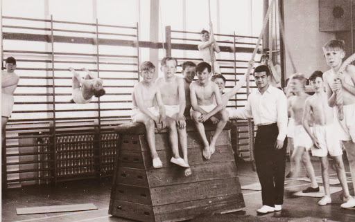 Trainees from Kirkby at a local school as part of their programme. – Kirkby Alumni pic