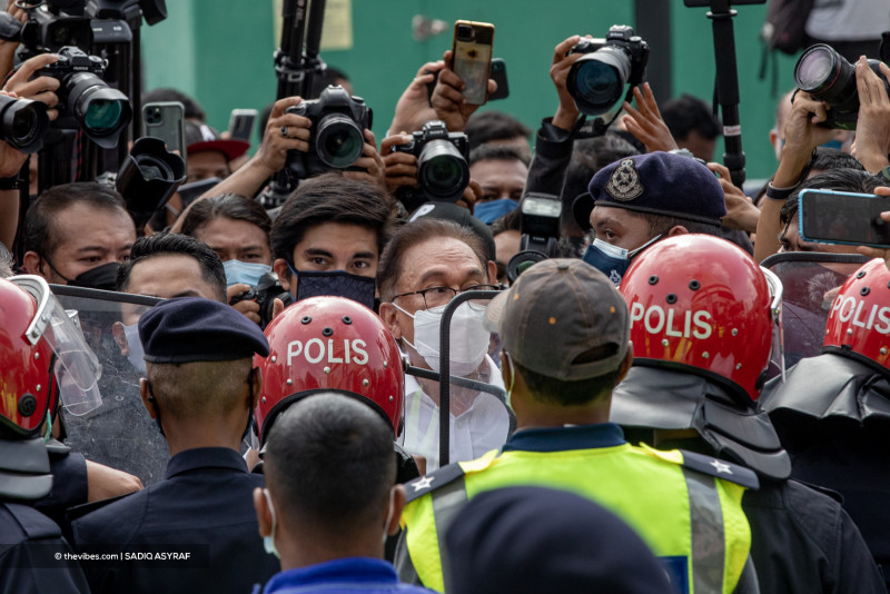 MPs held hostage – Azalina Othman Said