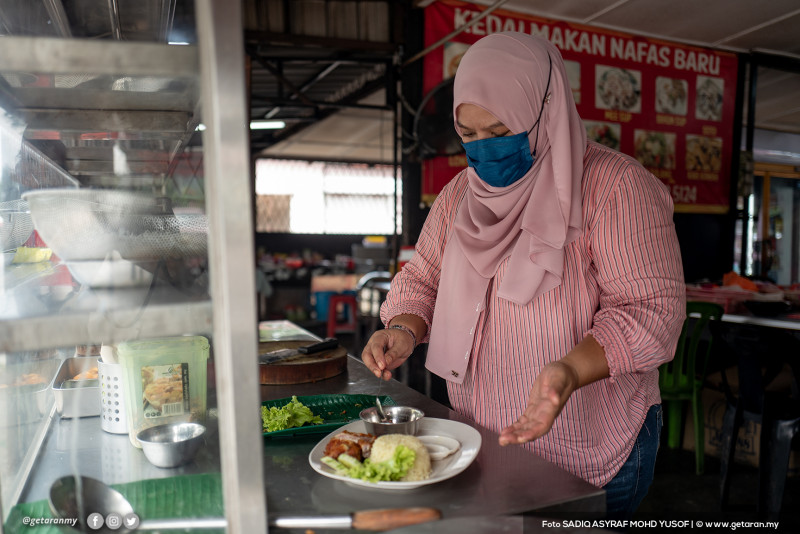With the spirit of their late father, Kedai Makan Nafas Baru faces Covid-19