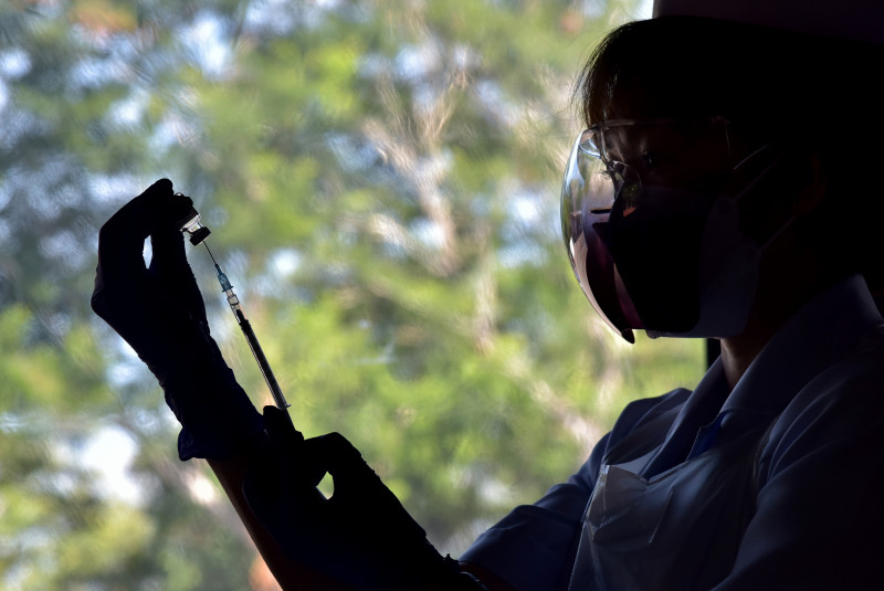 Pre-empting possible shortage, Sabah ready to buy vaccines