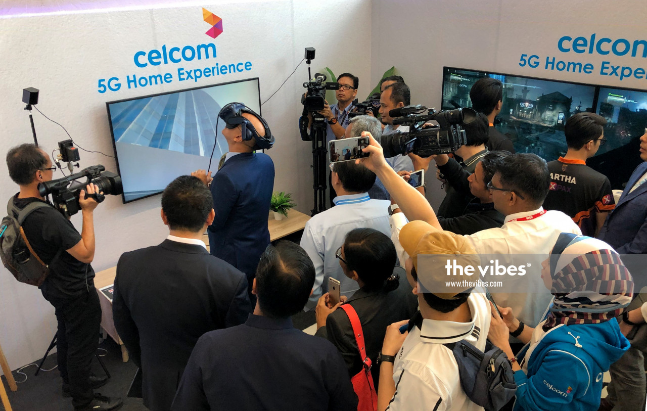 A consortium of telcos, including Celcom Axiata, can collectively own the 5G infrastructure provider, making for substantial cost savings. – File pic, February 25, 2021