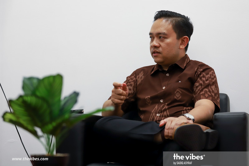 ‘Left-wing’ Pakatan clashes with Bersatu’s principles: Wan Saiful