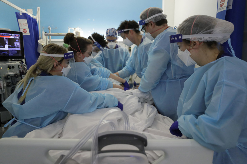 Europe’s Covid-19 deaths breach 800,000