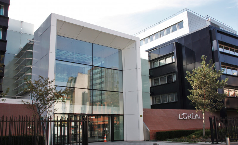 Online sales keep L’Oreal balance sheet pretty