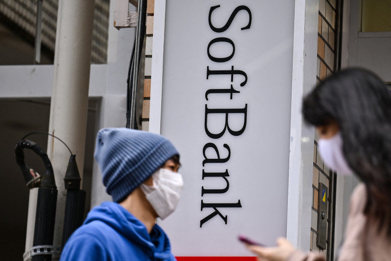 SoftBank Group Q1 net profit down 39% on-year