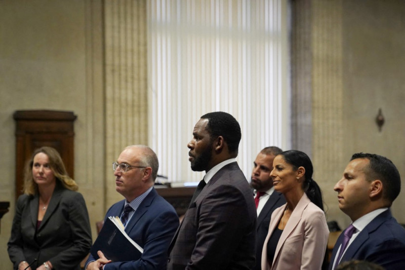 Aaliyah, R. Kelly, and a 'violent puzzle' of alleged abuse