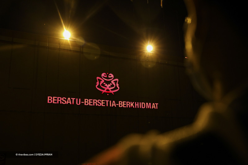 ‘Unpopular’ Umno’s PN pull-out lauded by public irate over govt’s Covid-19 response
