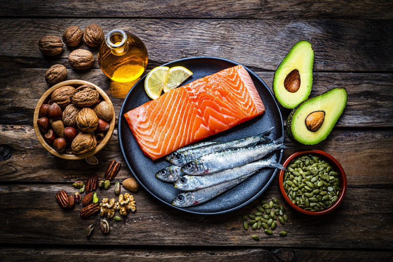 To live longer, eat foods rich in omega-3 (but you have to also quit smoking)