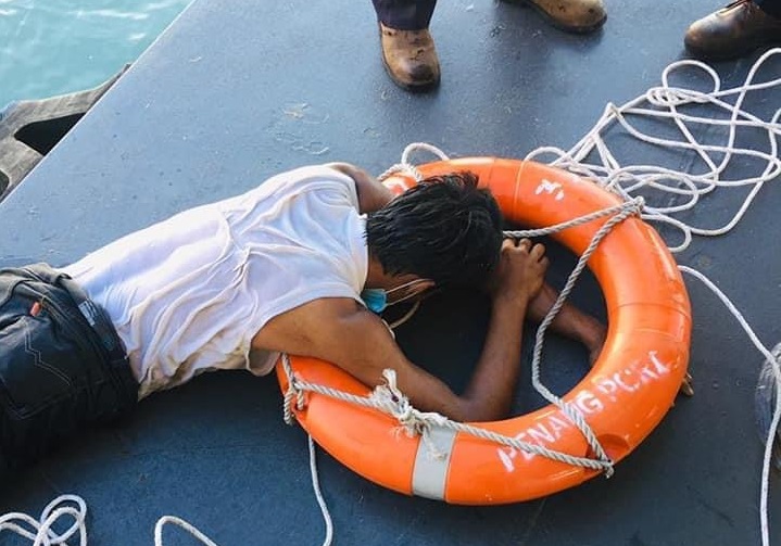 Desperate to meet friend, man attempts swim across Penang Strait
