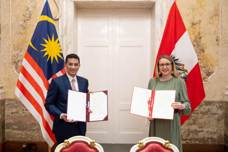 You can have him, M’sians tell Azmin’s Austria counterpart as ire at ‘worst minister’ grows