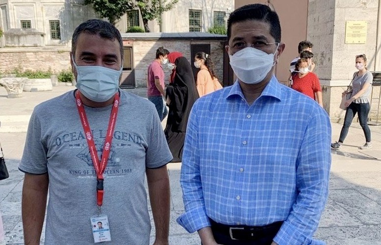 Can’t catch a break! Azmin now pilloried over Turkey trip