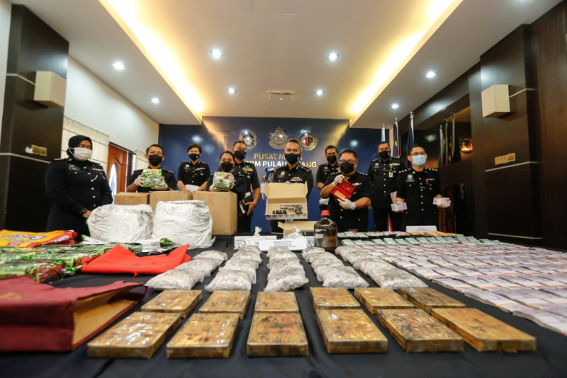 Datuk Seri gang member among 20 nabbed in Penang over illegal moneylending