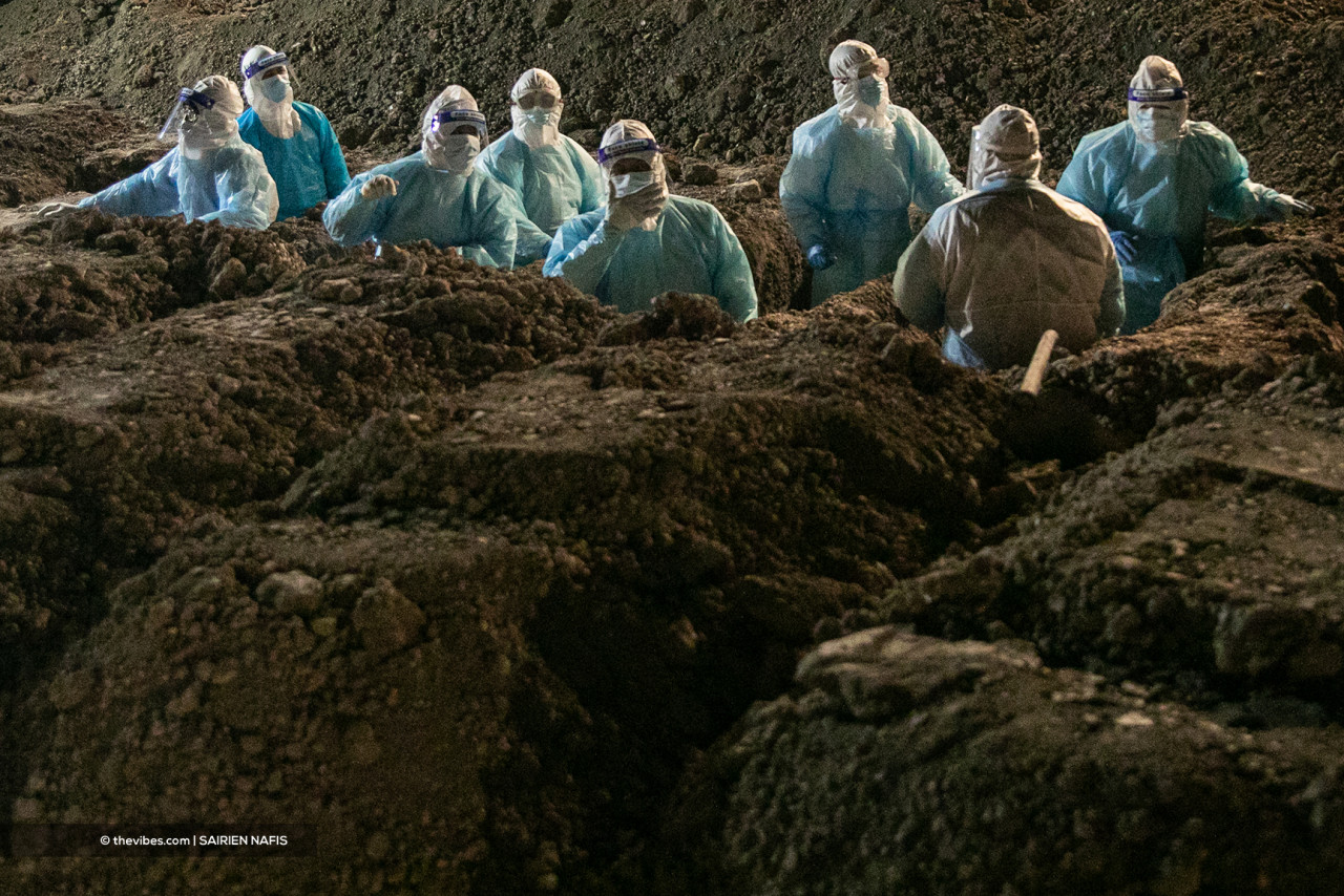 Fresh graves being dug at the cemetery for Covid-19 victims. – The Vibes pic, July 17, 2021
