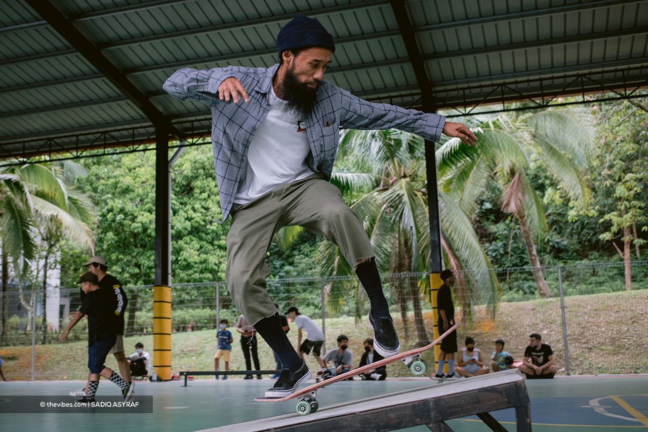Renowned skateboarder Joe Ipoh during the Skate Tua Competition in Bukit Jalil. – SADIQ ASYRAF/ The Vibes pic