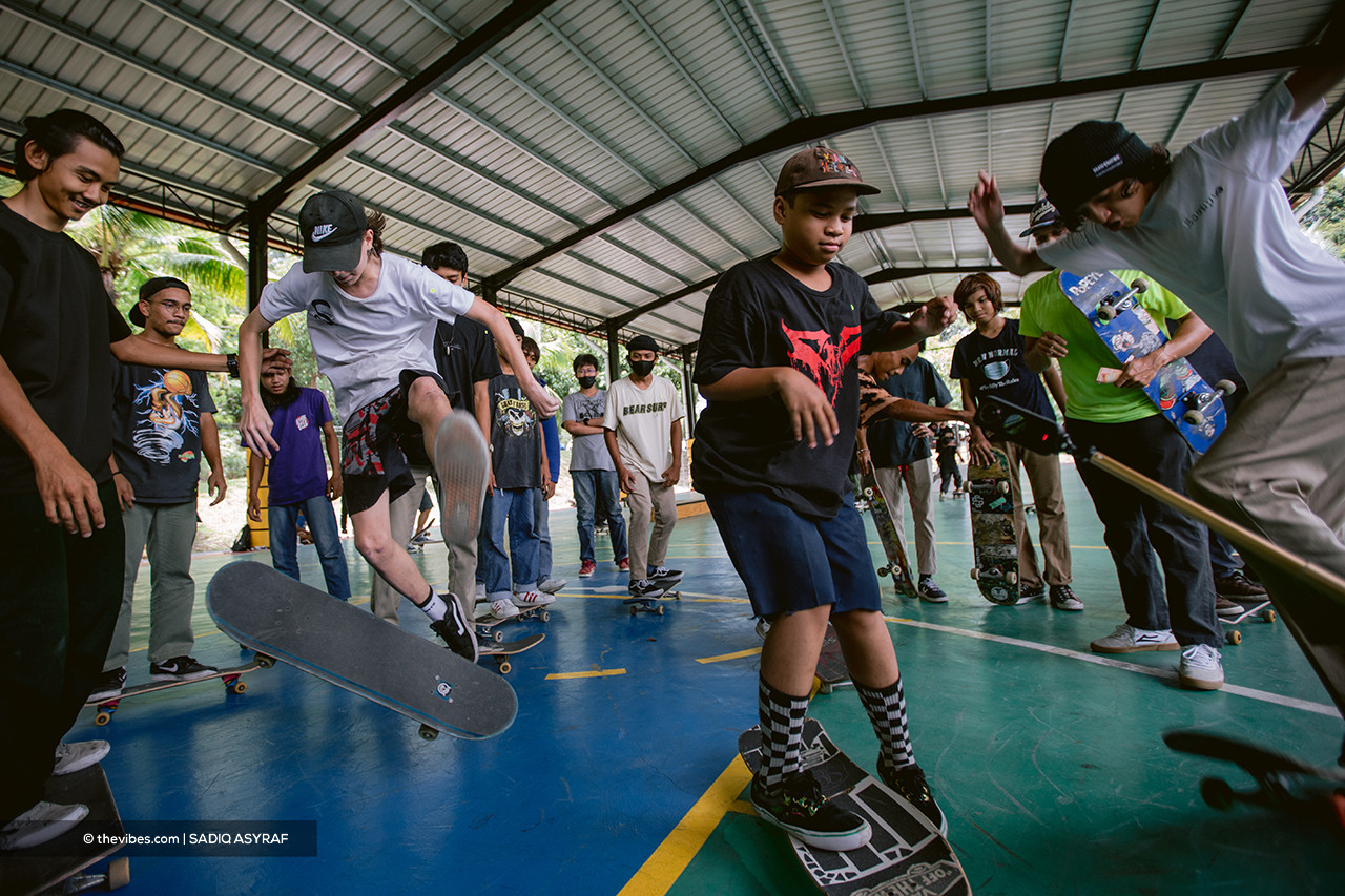 Skate Tua aims to gather skateboarding enthusiasts who still have a love for this extreme sport – despite already having family and career commitments. – SADIQ ASYRAF/The Vibes pic