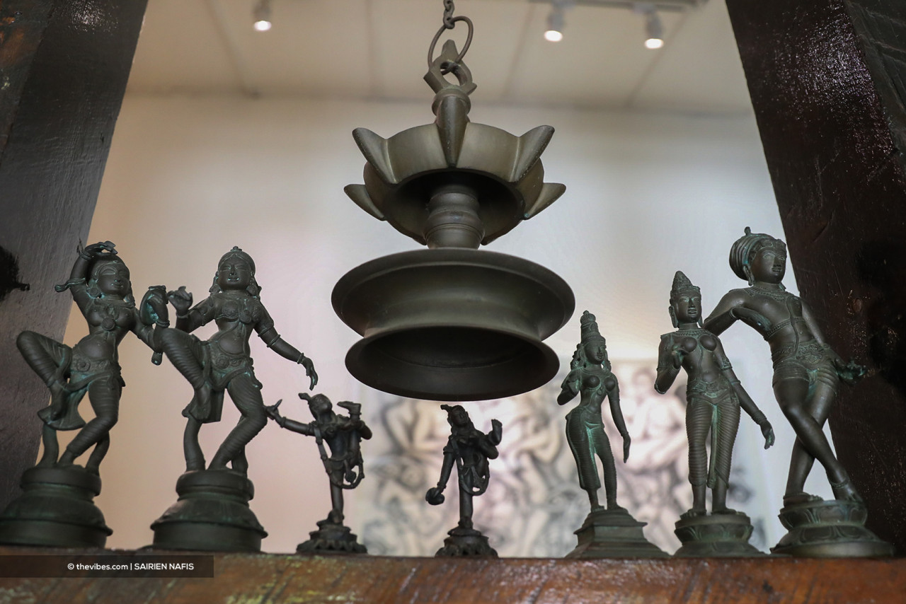 The interior and exterior décor found at Sutra House carefully incorporate treasured artefacts that represent the past and present cultural heritage that has graced the journey of the Sutra Foundation. – SAIRIEN NAFIS/The Vibes pic