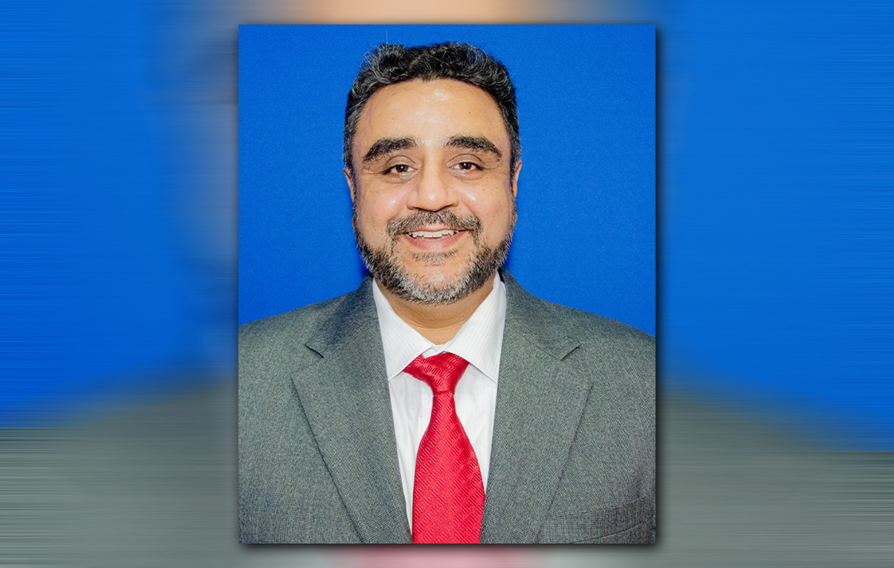 Epidemiologist Dr Sanjay Rampal concedes that reopening schools increases the risk of Covid-19 infection, but believes what is more important is to identify and mitigate the risk factors. – File pic, September 15, 2021
