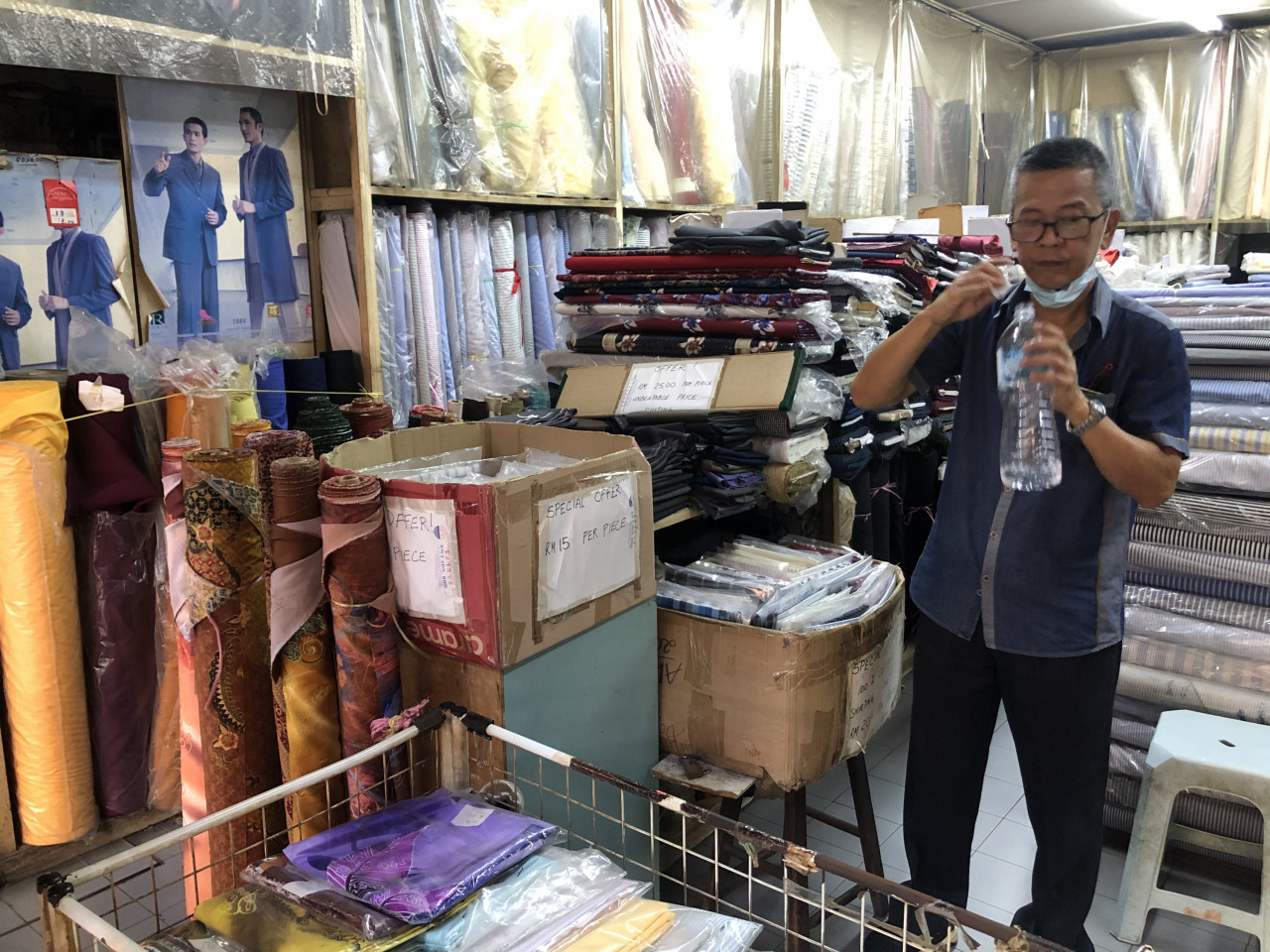 Steven Lee has been running the store since 1980. – Pic by Tai Xuan