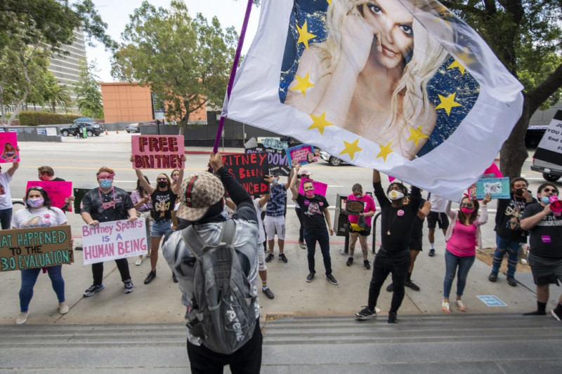 Britney Spears to address court in guardianship battle with father