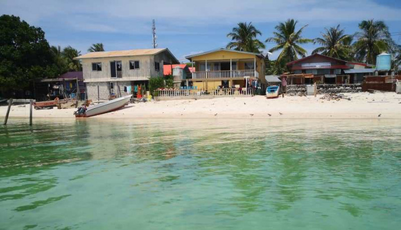 Sabah islanders risk boat capsize, choppy seas for pre-EMCO grocery run