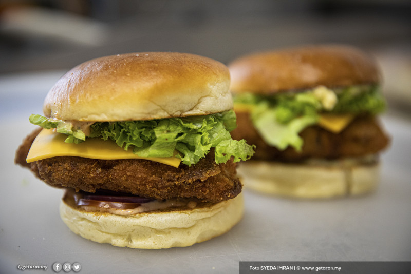 Burgers for everyone, how the Burgirls burger stall adapted to the pandemic