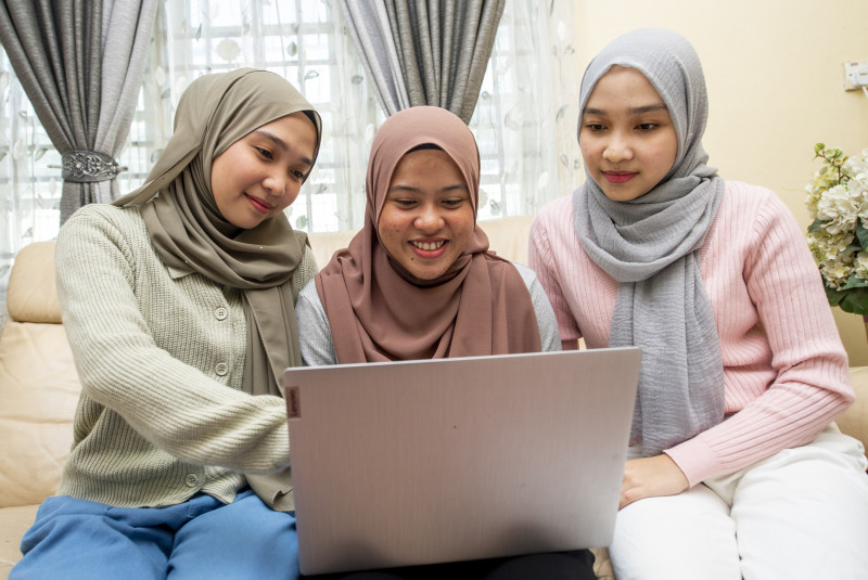 Father falls sick after knowing I'm not his biological daughter – Noratirah