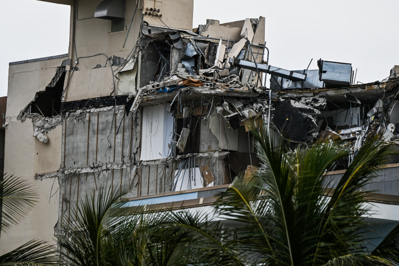 Florida apartment collapse death toll hits 5