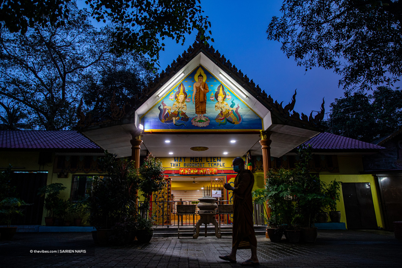 Wat Meh Liew Thai Buddhist Temple goes without devotees for Wesak, for the second year in a row. – The Vibes pic, May 26, 2021