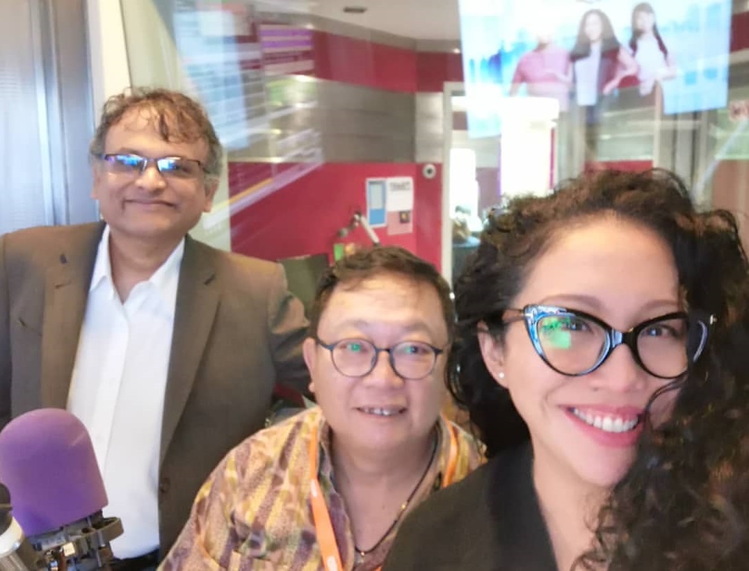 PETRA News editor-in-chief and The Vibes managing editor Terence Fernandez, Datuk Wong Sai Wan, and The Vibes culture and lifestyle editor Shazmin Shamsuddin in the studio for Shazmin’s last time hosting The Lite Front Page. – Shazmin Shamsuddin Instagram pic, May 14, 2021