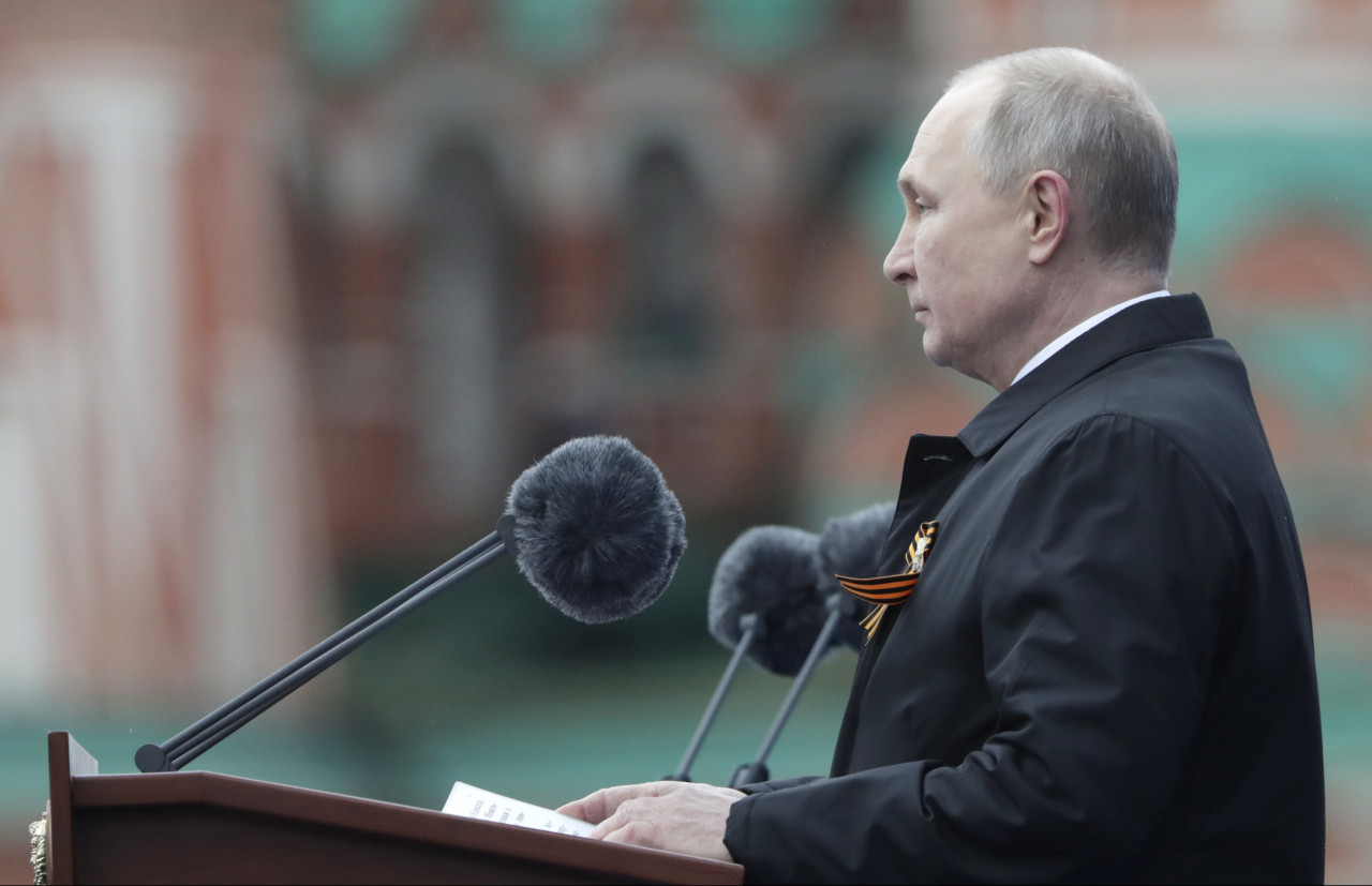 Russian President Vladimir Putin expresses his ‘deep condolences’ to the victims of today’s shooting incident at a school in Kazan. – EPA pic, May 11, 2021