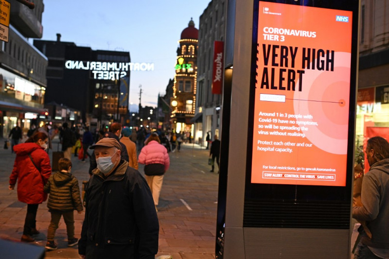 Vaccinated should still mask up in high Covid areas: WHO