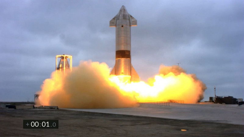 Touchdown! SpaceX successfully lands Starship rocket