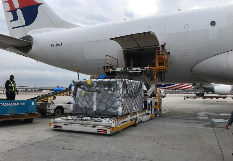 Almost 560,000 doses of AstraZeneca jab shipped by Covax land in M’sia