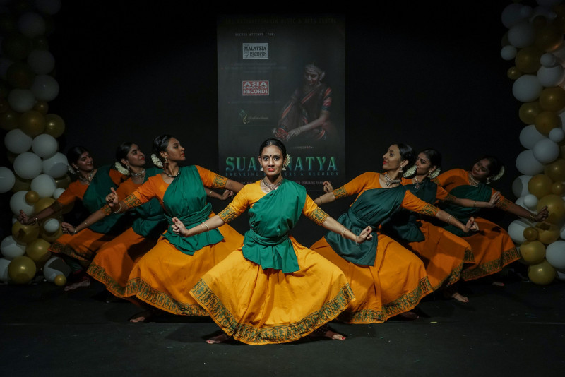 Indian classical dancers dance their way into the record books