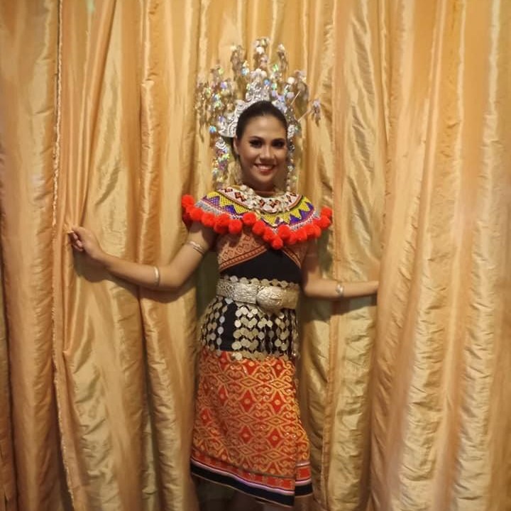Baju tradisional melanau