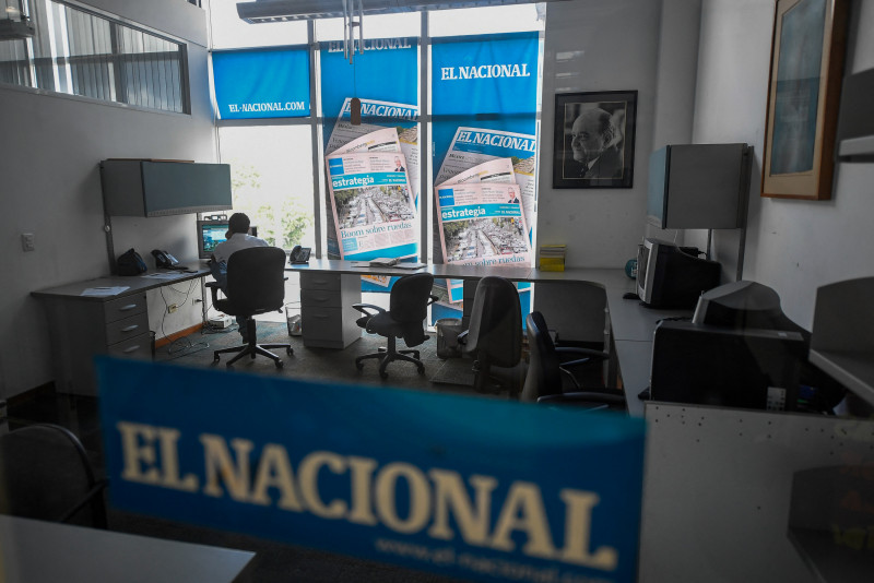 Venezuela seizes HQ of anti-Maduro newspaper in defamation case